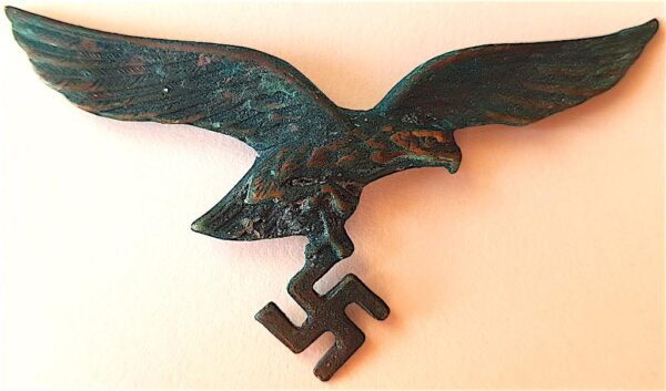 LUFTWAFFE EAGLE CAP INSIGNIA PIN