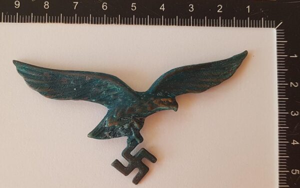 LUFTWAFFE EAGLE CAP INSIGNIA PIN - Image 3