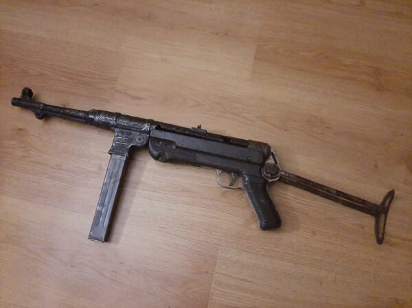 (New in stock) Deactivated MP40 Relic - Image 2