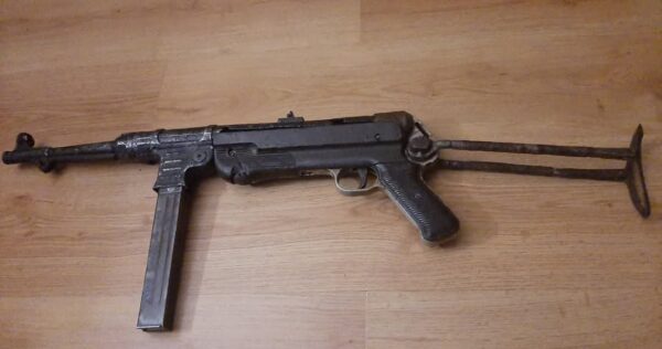 (New in stock) Deactivated MP40 Relic - Image 3