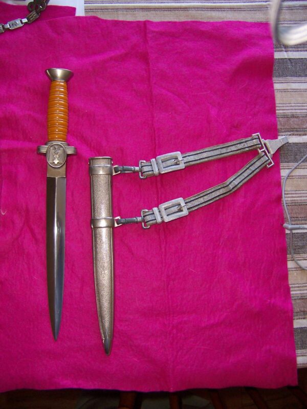 WW2 German Deutsches Rotes Kreuz (DRK) Red Cross Leaders dagger